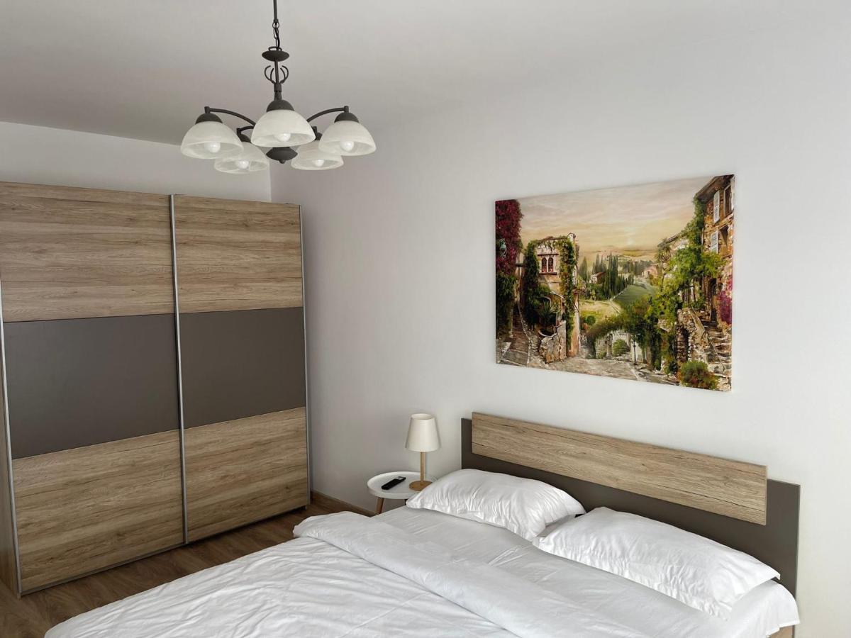Angels Apartment 2 Oradea Extérieur photo